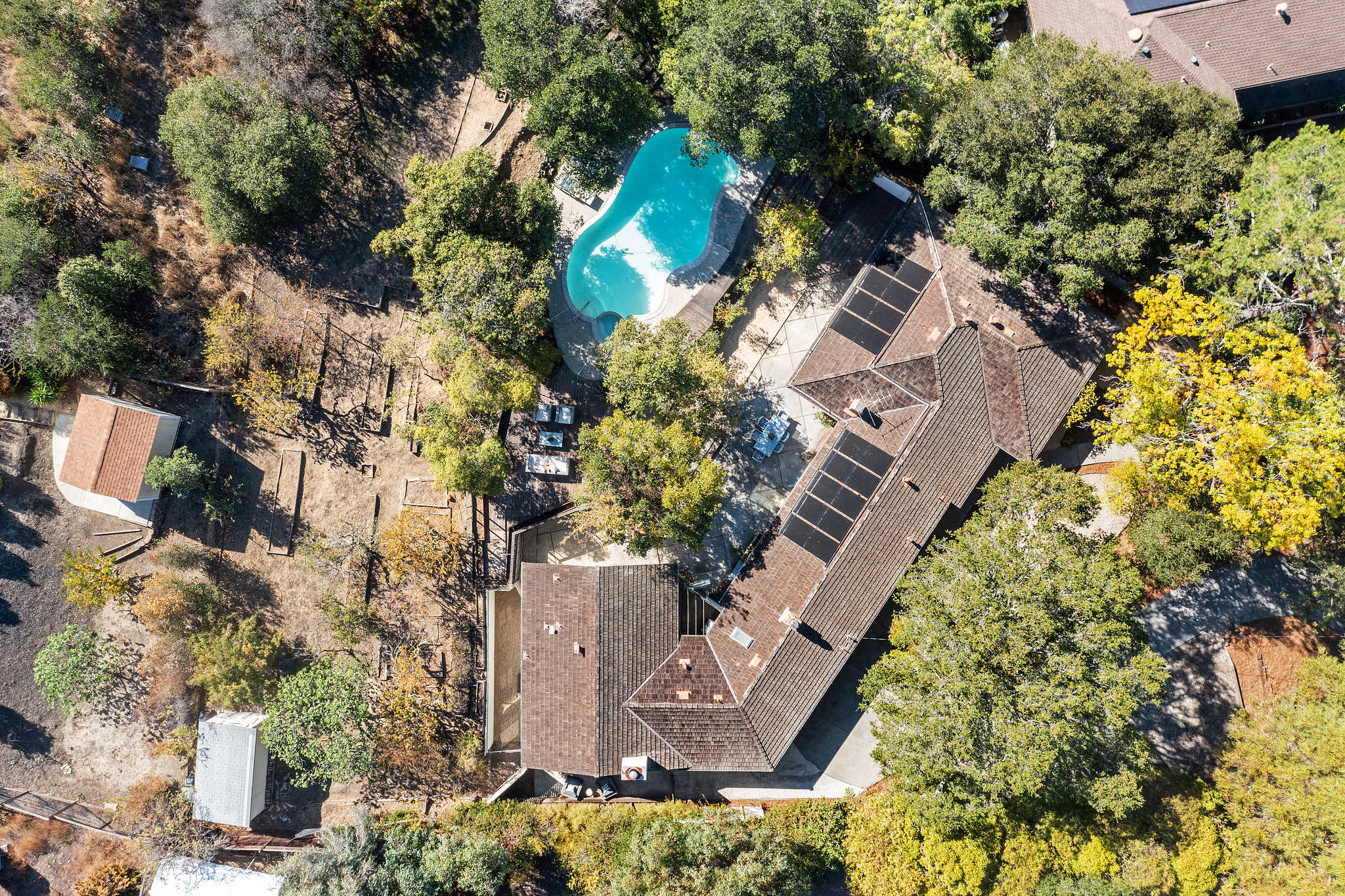 328-lakeview-way.60870.asl.002.web.jpg